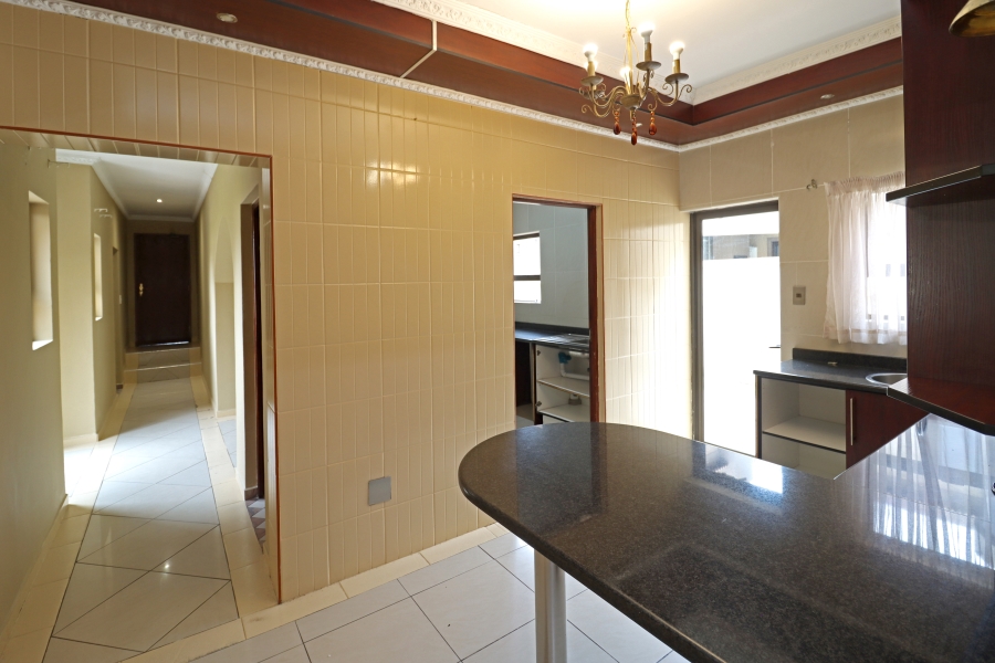 5 Bedroom Property for Sale in Blue Valley Golf Estate Gauteng