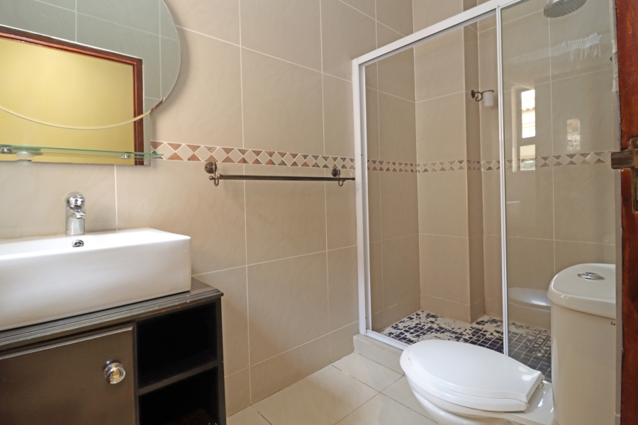 5 Bedroom Property for Sale in Blue Valley Golf Estate Gauteng