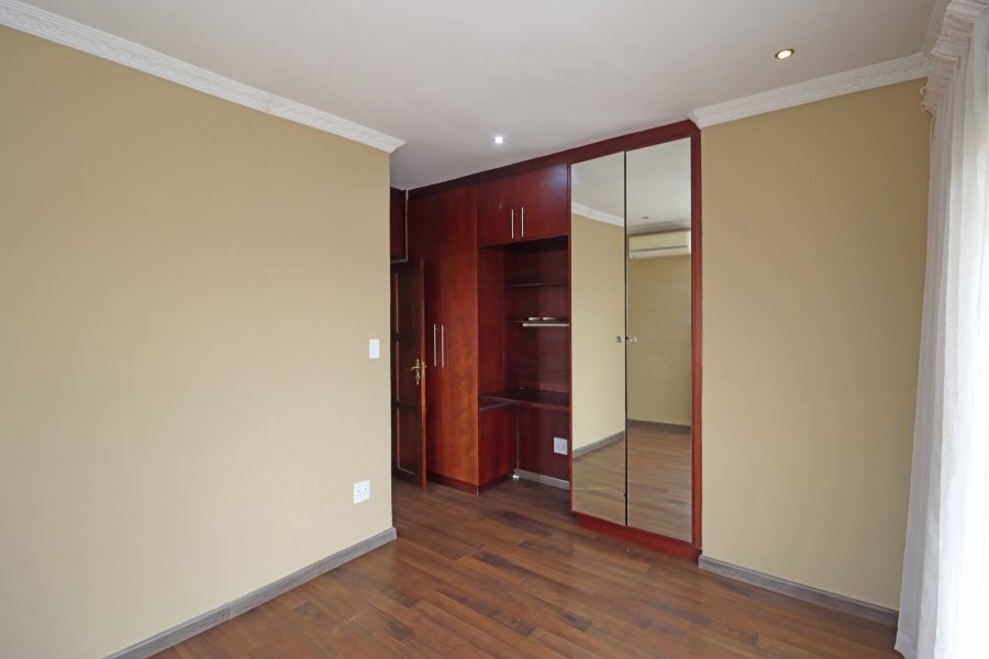 5 Bedroom Property for Sale in Blue Valley Golf Estate Gauteng