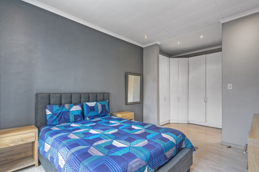 2 Bedroom Property for Sale in Halfway Gardens Gauteng