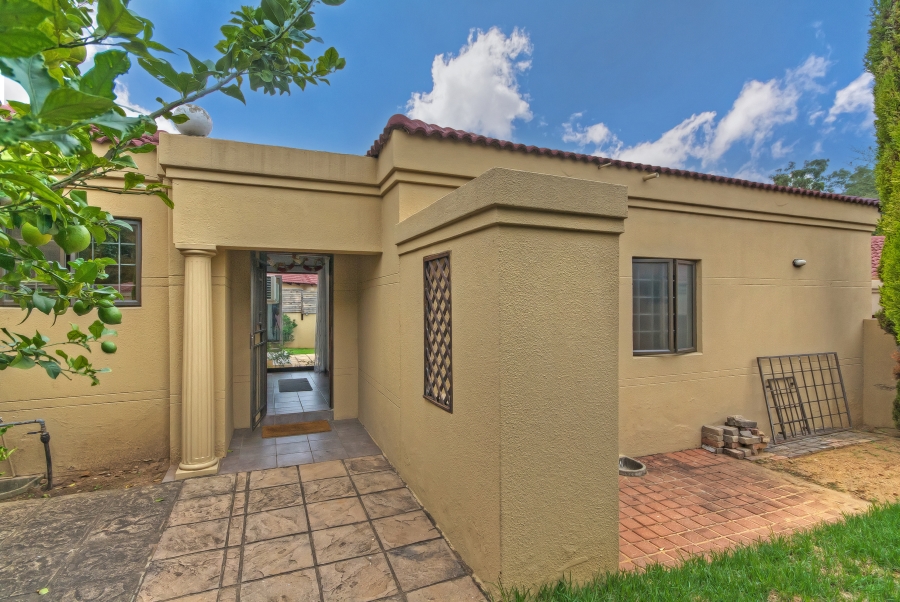 2 Bedroom Property for Sale in Halfway Gardens Gauteng