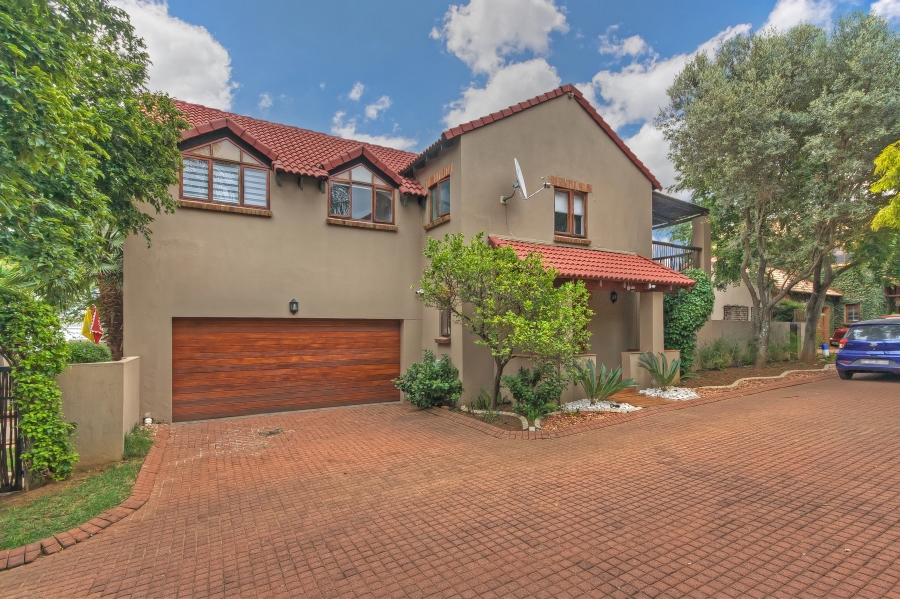 3 Bedroom Property for Sale in Carlswald Gauteng