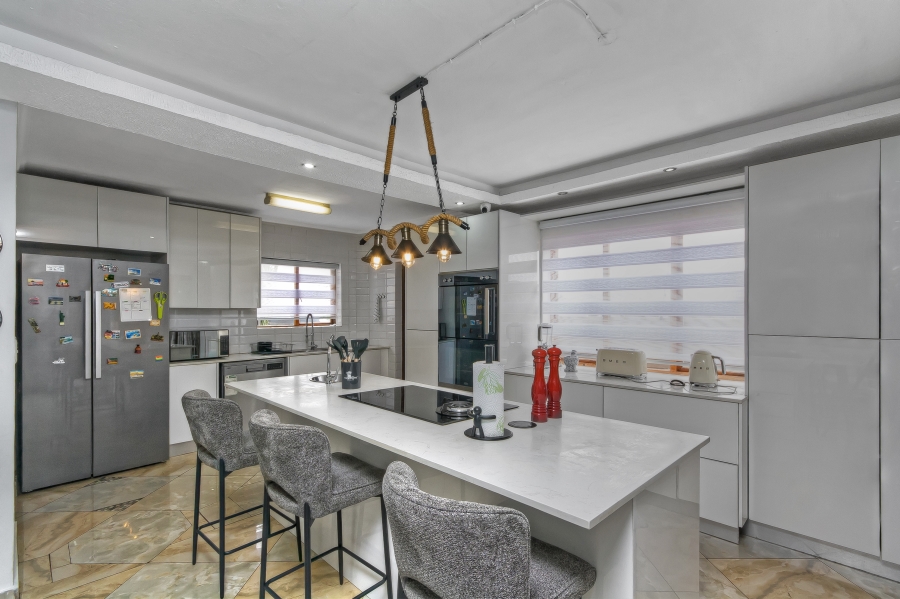 3 Bedroom Property for Sale in Carlswald Gauteng