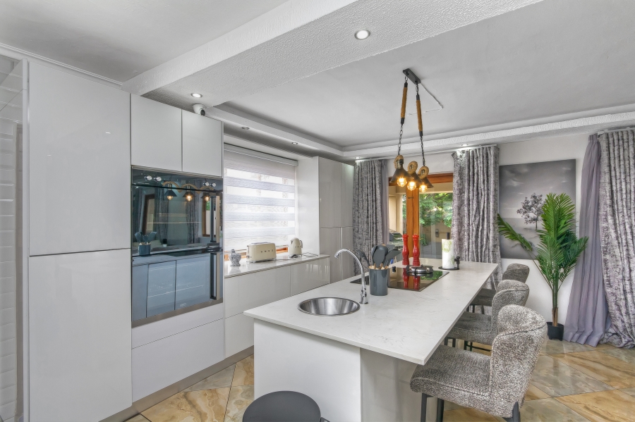 3 Bedroom Property for Sale in Carlswald Gauteng