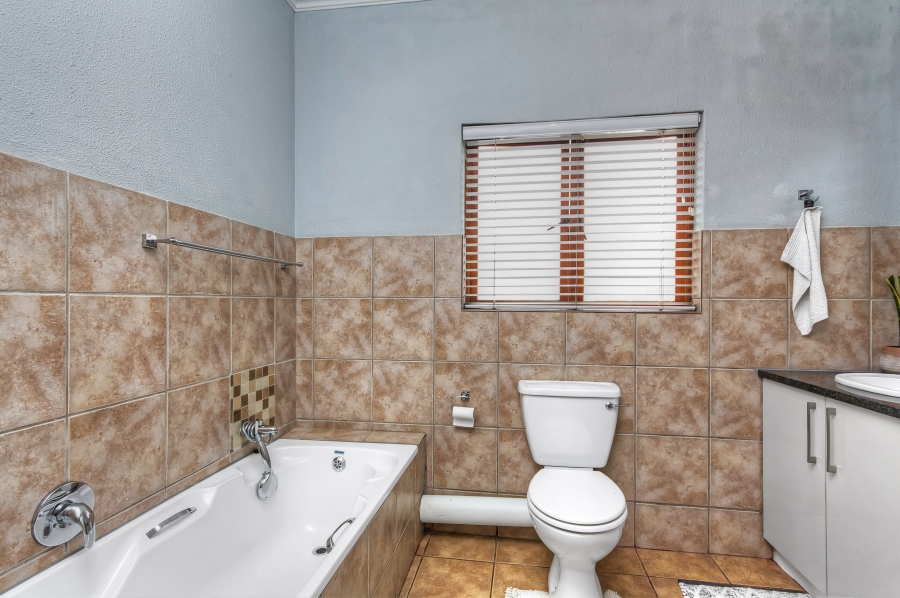 3 Bedroom Property for Sale in Carlswald Gauteng