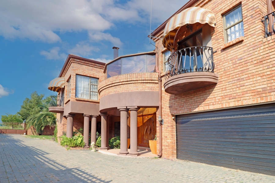 5 Bedroom Property for Sale in Bridle Park A H Gauteng