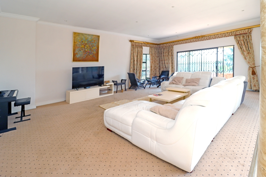 5 Bedroom Property for Sale in Bridle Park A H Gauteng