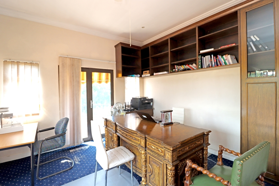 5 Bedroom Property for Sale in Bridle Park A H Gauteng