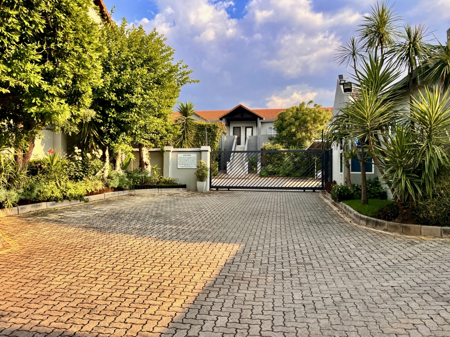To Let 1 Bedroom Property for Rent in Magaliessig Gauteng