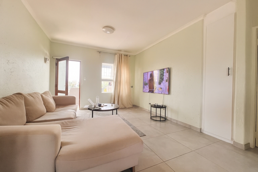 To Let 1 Bedroom Property for Rent in Magaliessig Gauteng
