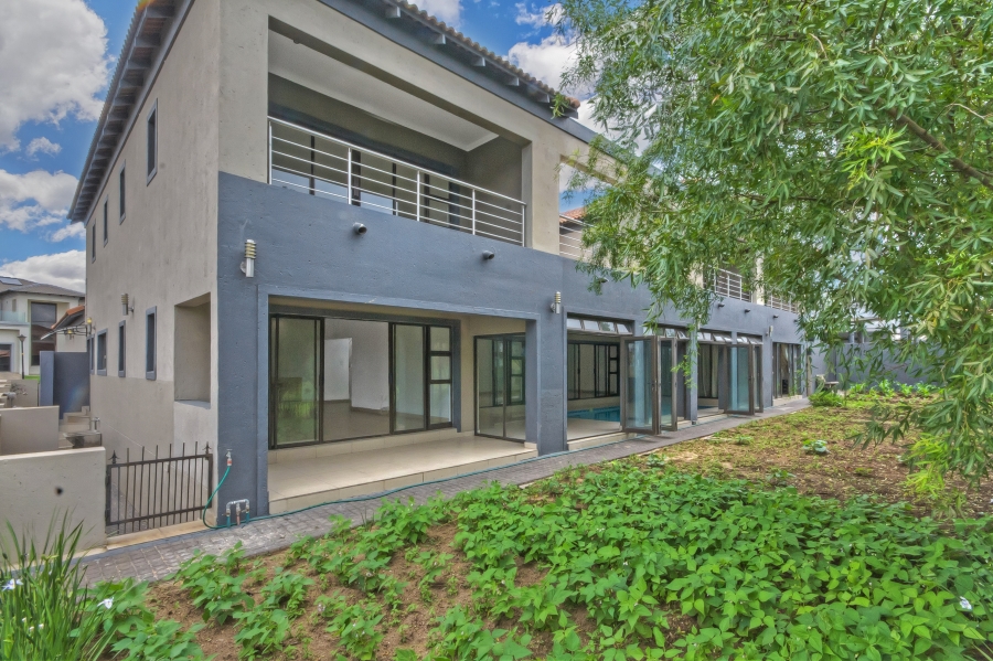 5 Bedroom Property for Sale in Blue Valley Golf Estate Gauteng