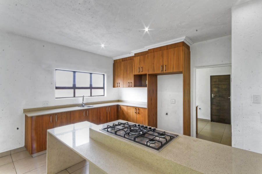 5 Bedroom Property for Sale in Blue Valley Golf Estate Gauteng