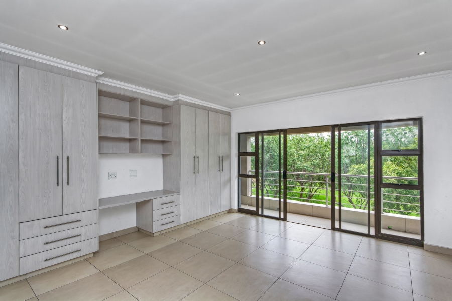 5 Bedroom Property for Sale in Blue Valley Golf Estate Gauteng