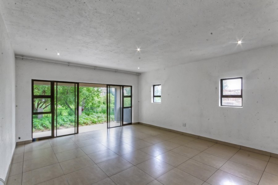 5 Bedroom Property for Sale in Blue Valley Golf Estate Gauteng