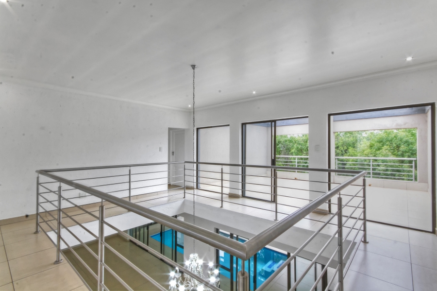 5 Bedroom Property for Sale in Blue Valley Golf Estate Gauteng