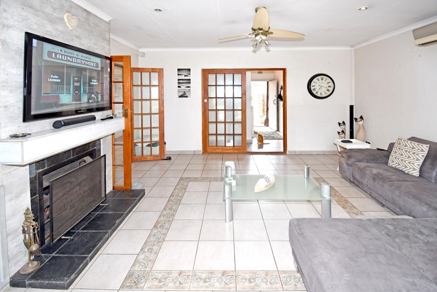 4 Bedroom Property for Sale in Paulshof Gauteng