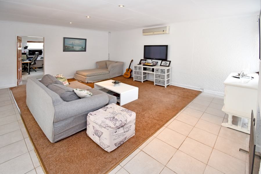 4 Bedroom Property for Sale in Paulshof Gauteng