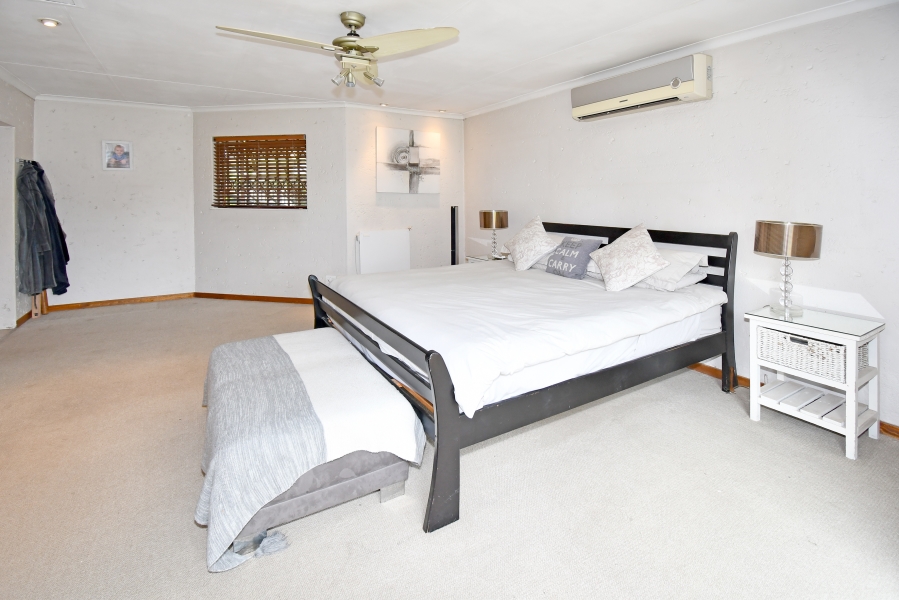 4 Bedroom Property for Sale in Paulshof Gauteng