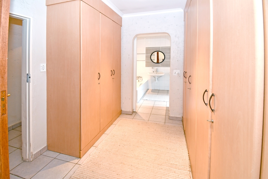 4 Bedroom Property for Sale in Paulshof Gauteng