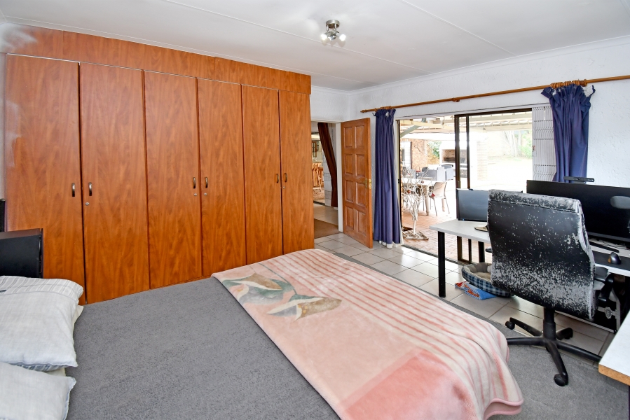 4 Bedroom Property for Sale in Paulshof Gauteng