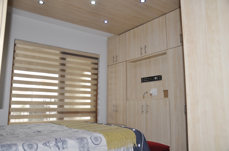 2 Bedroom Property for Sale in Noordwyk Gauteng