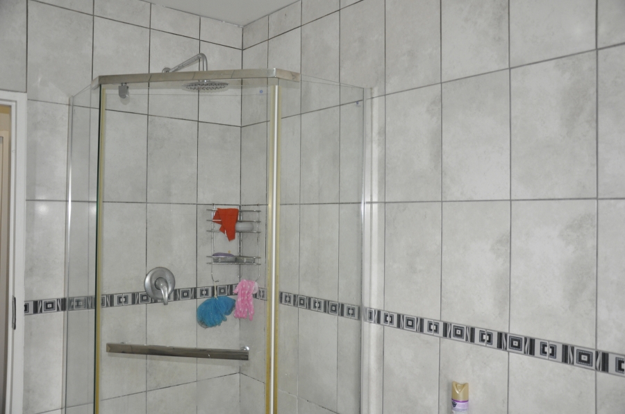 2 Bedroom Property for Sale in Noordwyk Gauteng