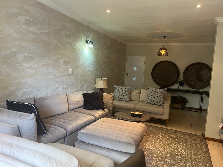 5 Bedroom Property for Sale in Vorna Valley Gauteng