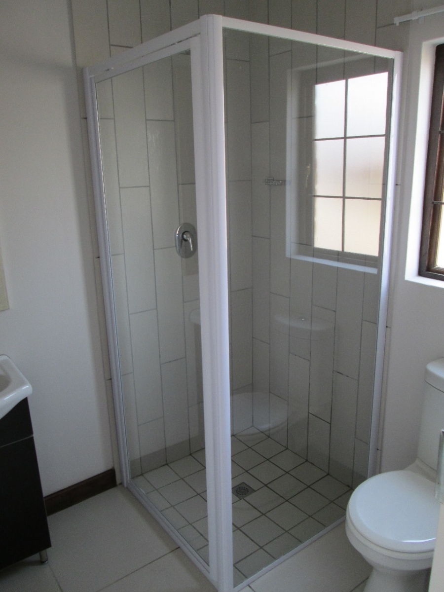1 Bedroom Property for Sale in Rooihuiskraal North Gauteng