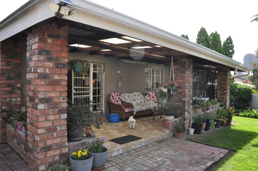 2 Bedroom Property for Sale in Noordwyk Gauteng