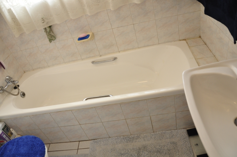 2 Bedroom Property for Sale in Noordwyk Gauteng