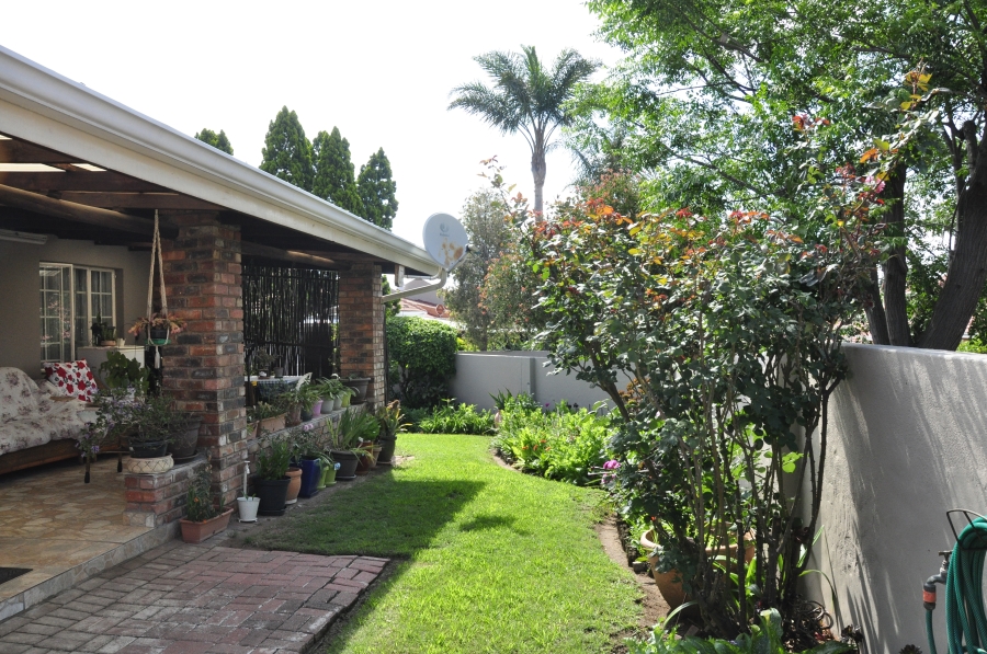 2 Bedroom Property for Sale in Noordwyk Gauteng