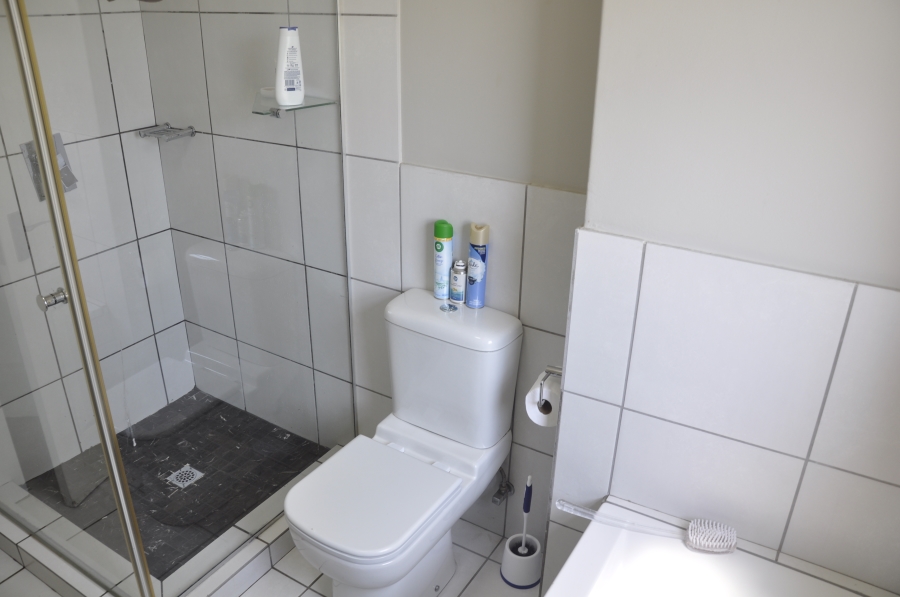 2 Bedroom Property for Sale in Wendywood Gauteng
