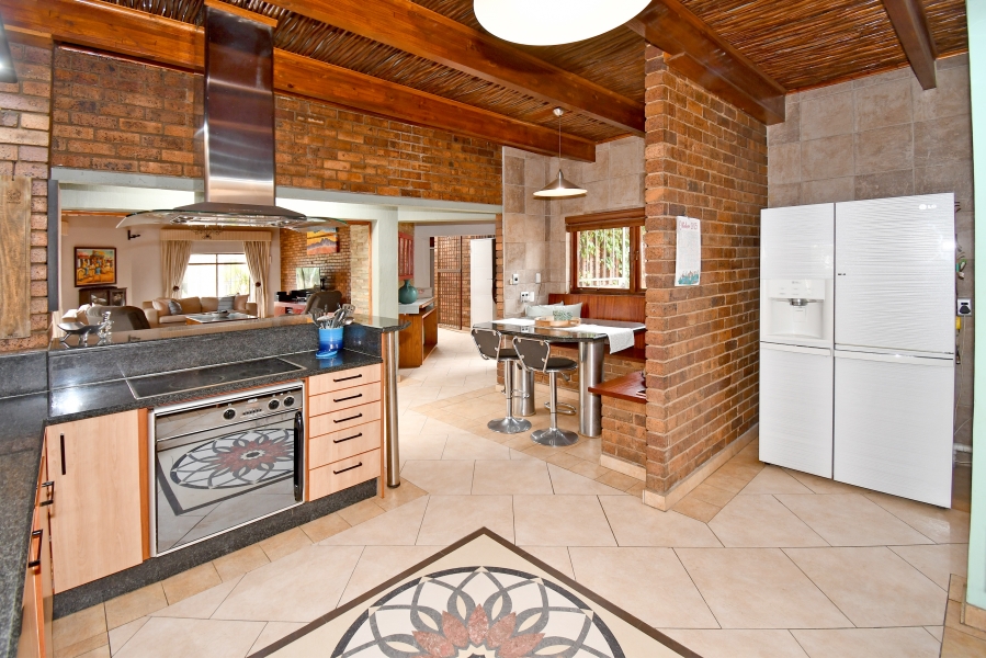 6 Bedroom Property for Sale in Chartwell Gauteng