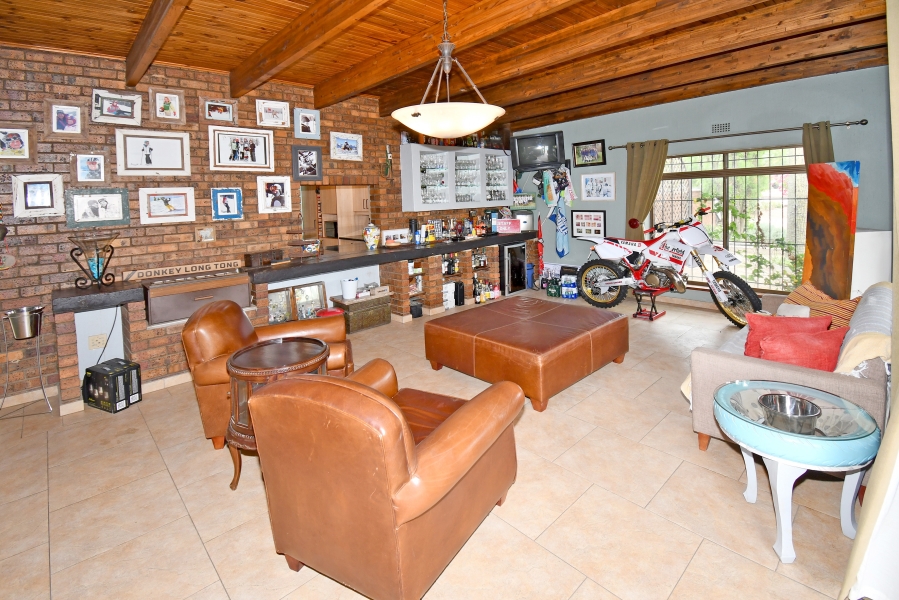 6 Bedroom Property for Sale in Chartwell Gauteng