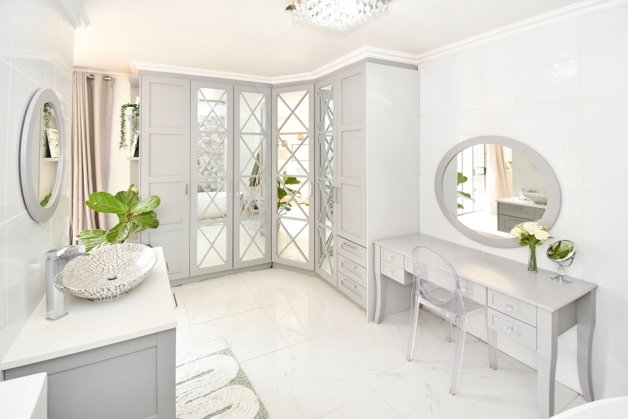 6 Bedroom Property for Sale in Chartwell Gauteng