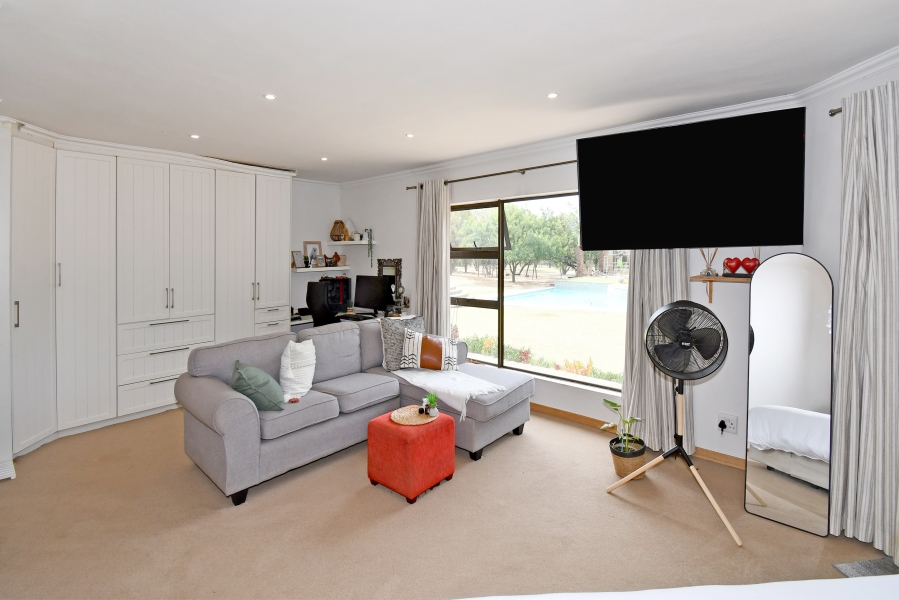 6 Bedroom Property for Sale in Chartwell Gauteng