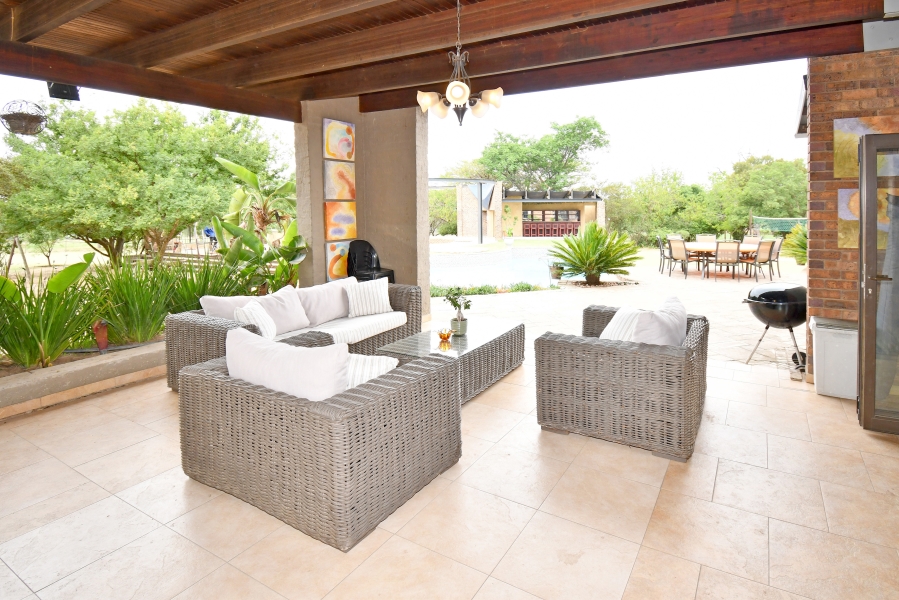 6 Bedroom Property for Sale in Chartwell Gauteng