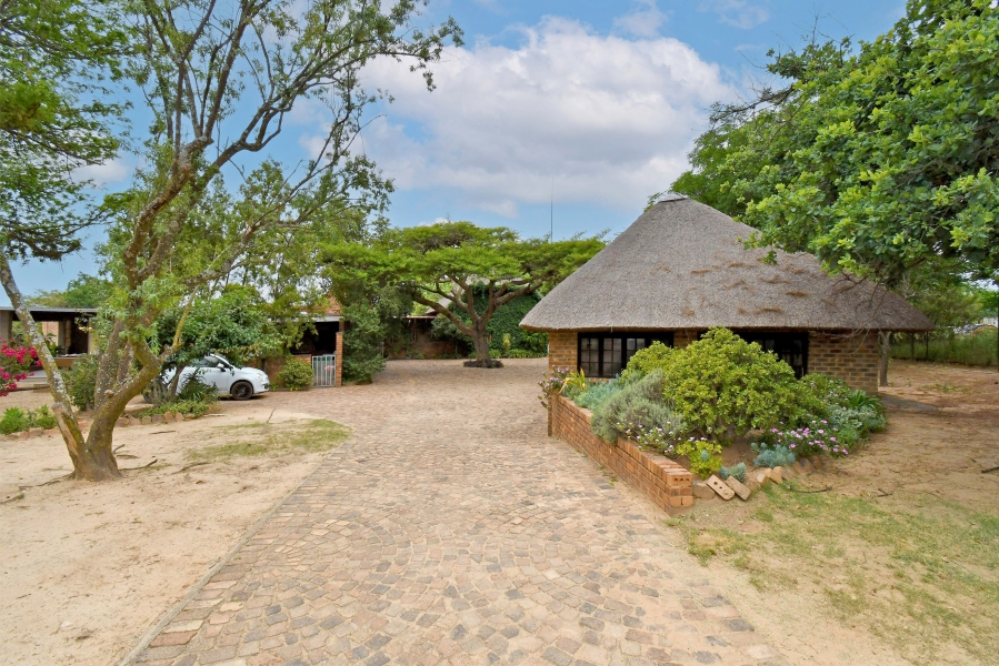 6 Bedroom Property for Sale in Chartwell Gauteng