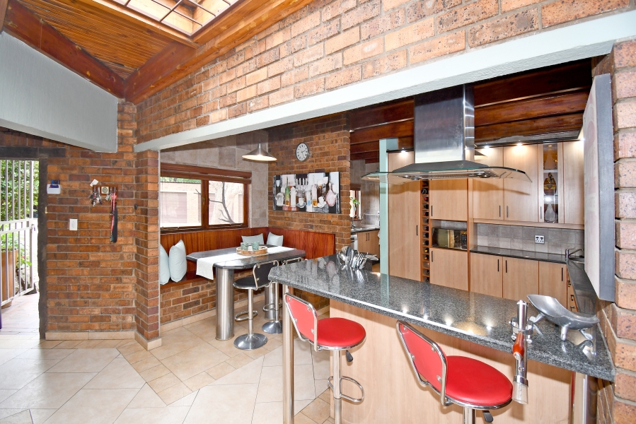 6 Bedroom Property for Sale in Farmall A H Gauteng