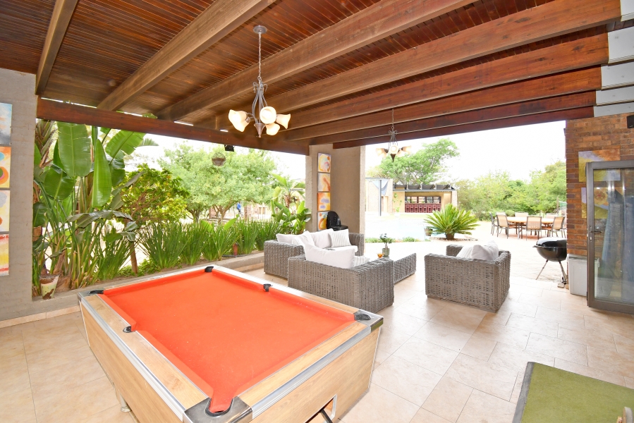 6 Bedroom Property for Sale in Farmall A H Gauteng