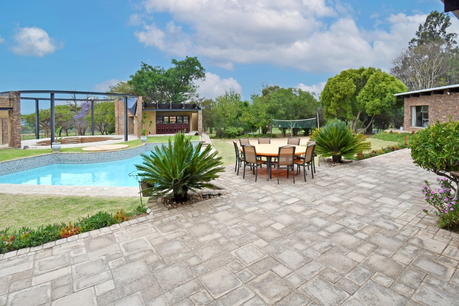 6 Bedroom Property for Sale in Farmall A H Gauteng