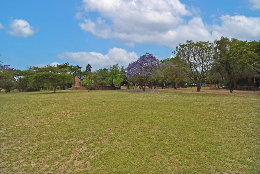 6 Bedroom Property for Sale in Farmall A H Gauteng