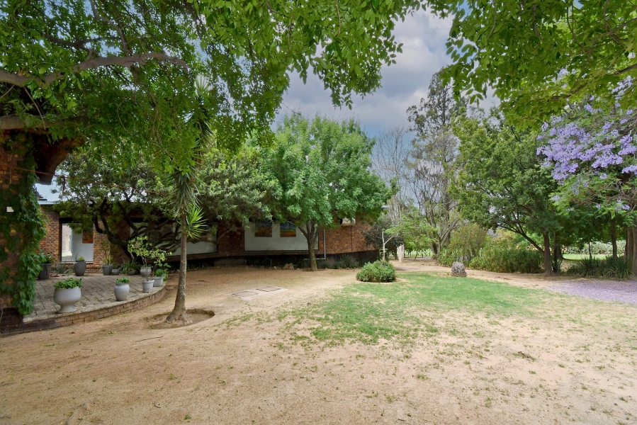 6 Bedroom Property for Sale in Farmall A H Gauteng