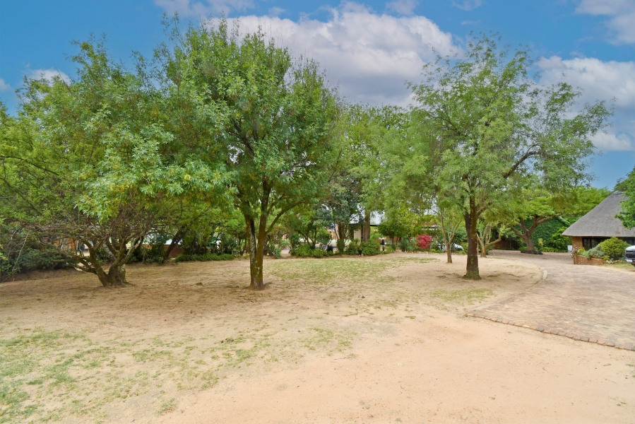 6 Bedroom Property for Sale in Farmall A H Gauteng