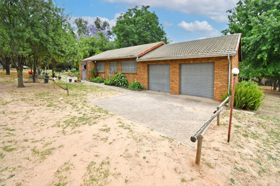 6 Bedroom Property for Sale in Farmall A H Gauteng