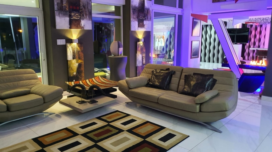 4 Bedroom Property for Sale in Blue Valley Golf Estate Gauteng