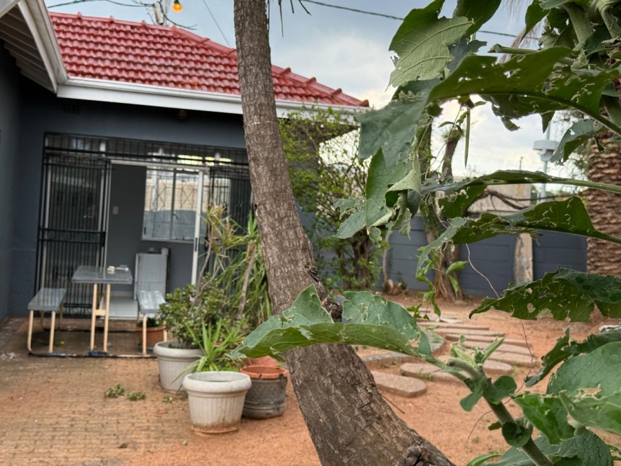 To Let 3 Bedroom Property for Rent in Sydenham Gauteng