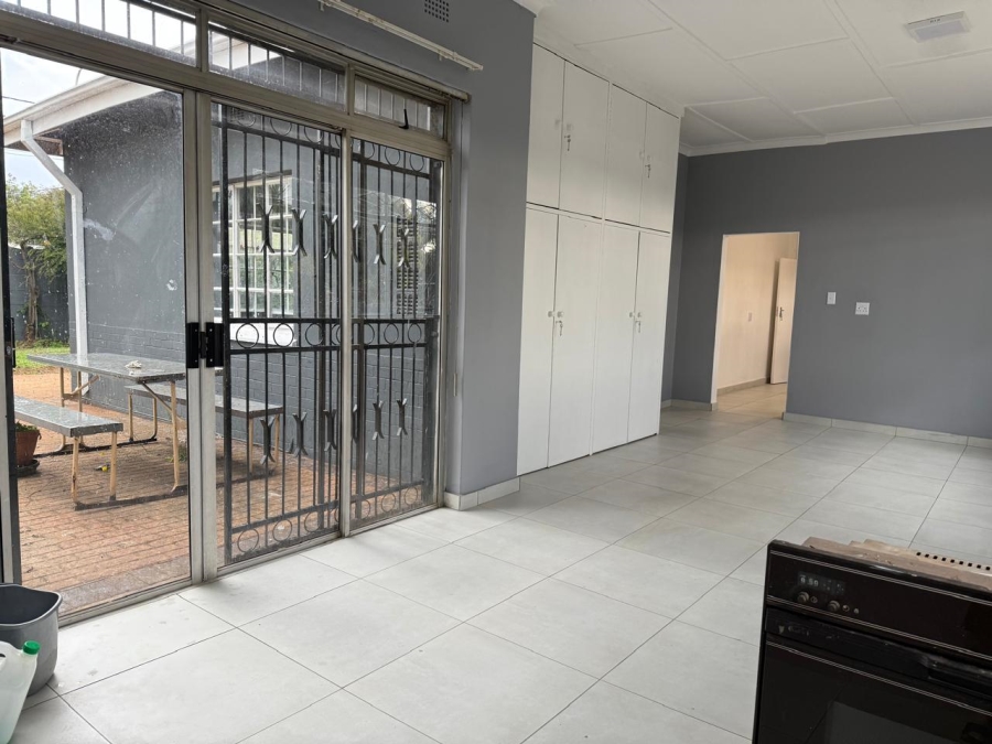To Let 3 Bedroom Property for Rent in Sydenham Gauteng
