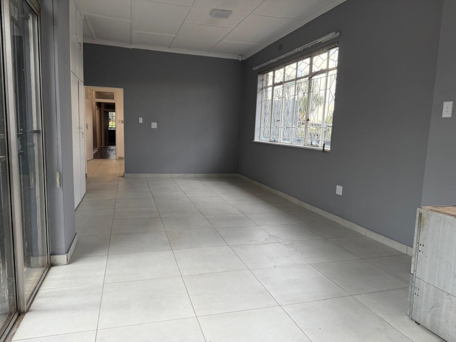 To Let 3 Bedroom Property for Rent in Sydenham Gauteng