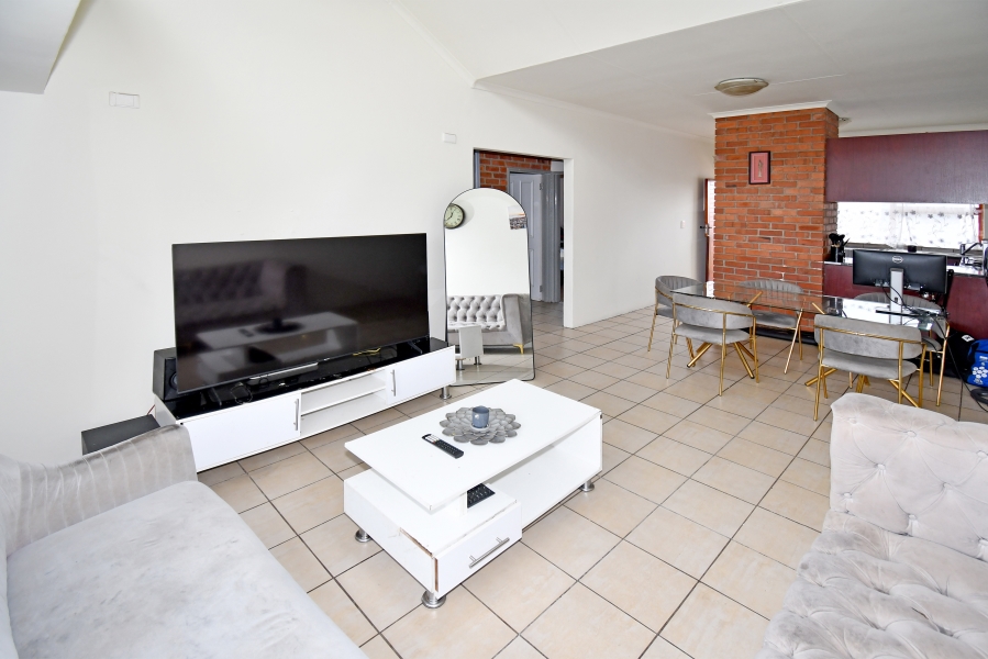 2 Bedroom Property for Sale in Noordwyk Gauteng